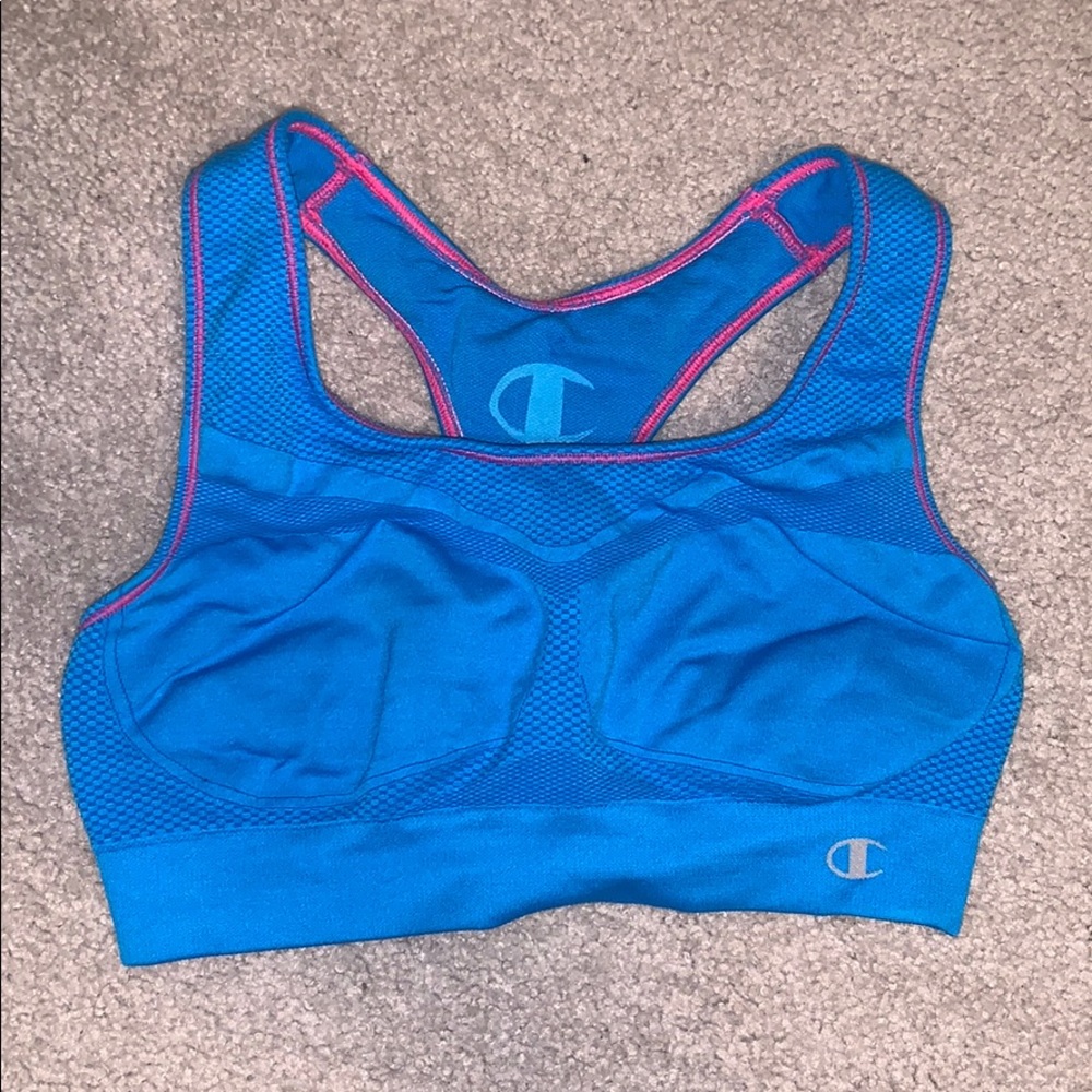 sports bra
